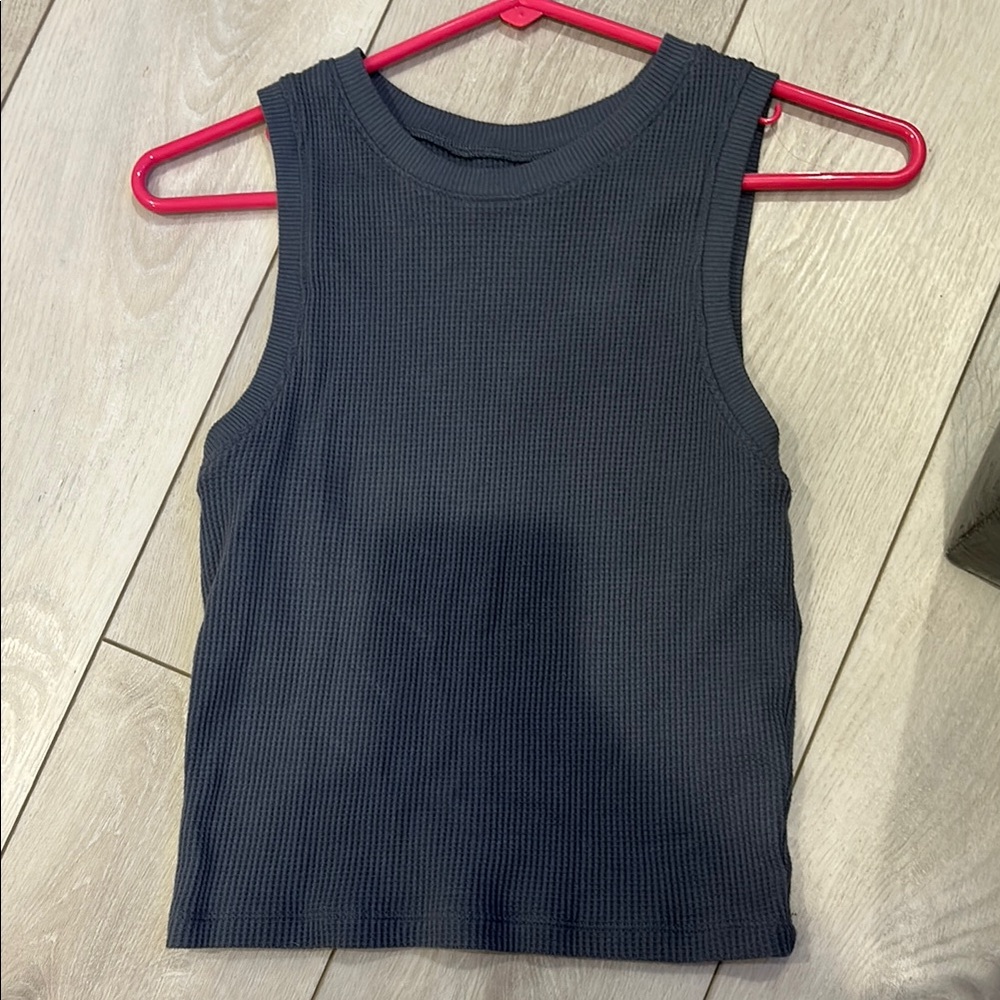 Hollister Dark Gray Ribbed Crop Top